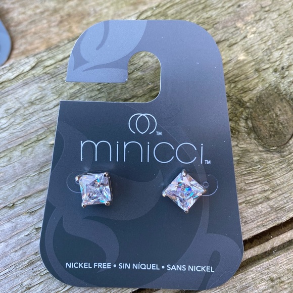 NWT MINICCI EARRING LOT BUNDLE OF 8 EARRINGS. - Picture 3 of 11